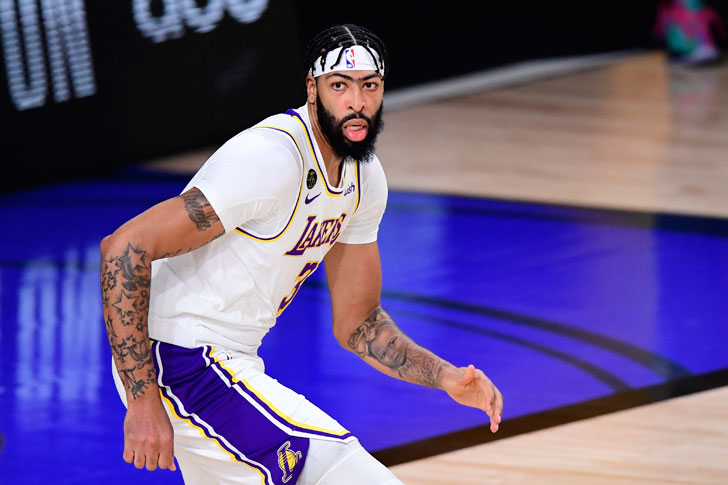 Anthony Davis dos Lakers