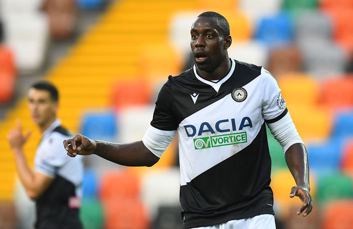 O avançado da Udinese - Stefano Okaka O avançado da Udinese - Stefano Okaka